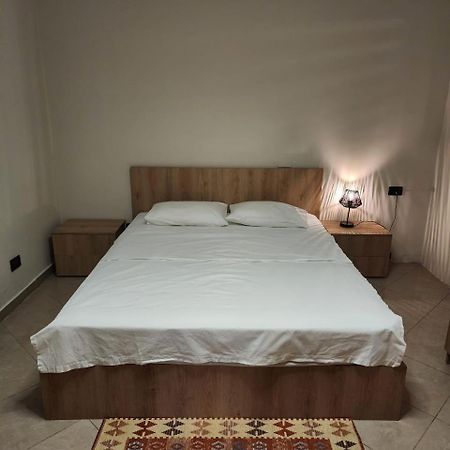 Vila 29A Tirana Exteriör bild