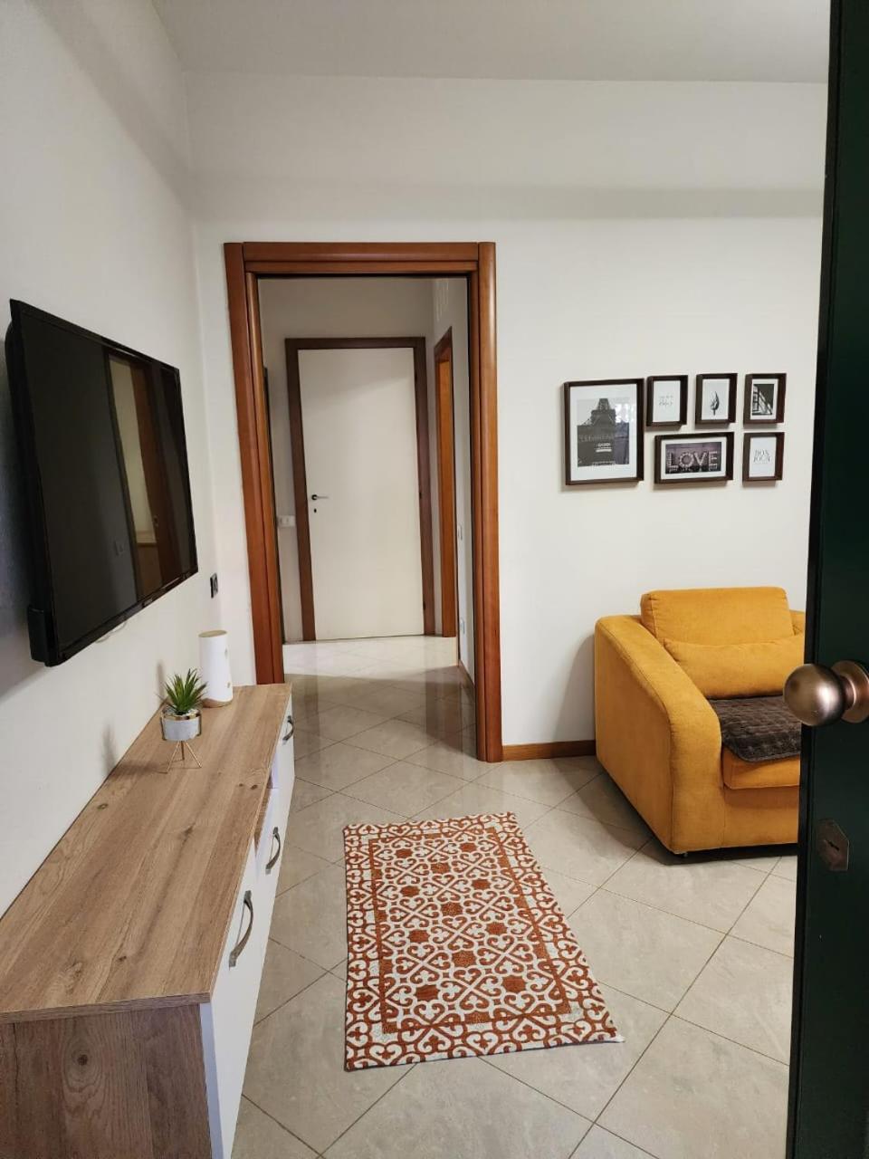 Vila 29A Tirana Exteriör bild